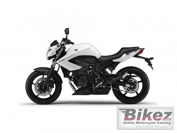 2013 Yamaha XJ6 photo